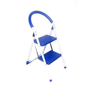 Escalera metálica de dos peldaños